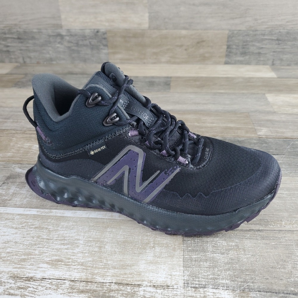 New Balance Fresh Foam Garoe Midcut GTX Womens Boots Sz 7 Black Sneakers